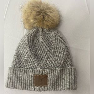 NWOT CC warm heathered gray knit beanie with Pom Pom OSFM